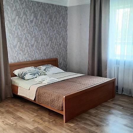 Guest House - Гостевой Частный Дом นิปโปร ภายนอก รูปภาพ